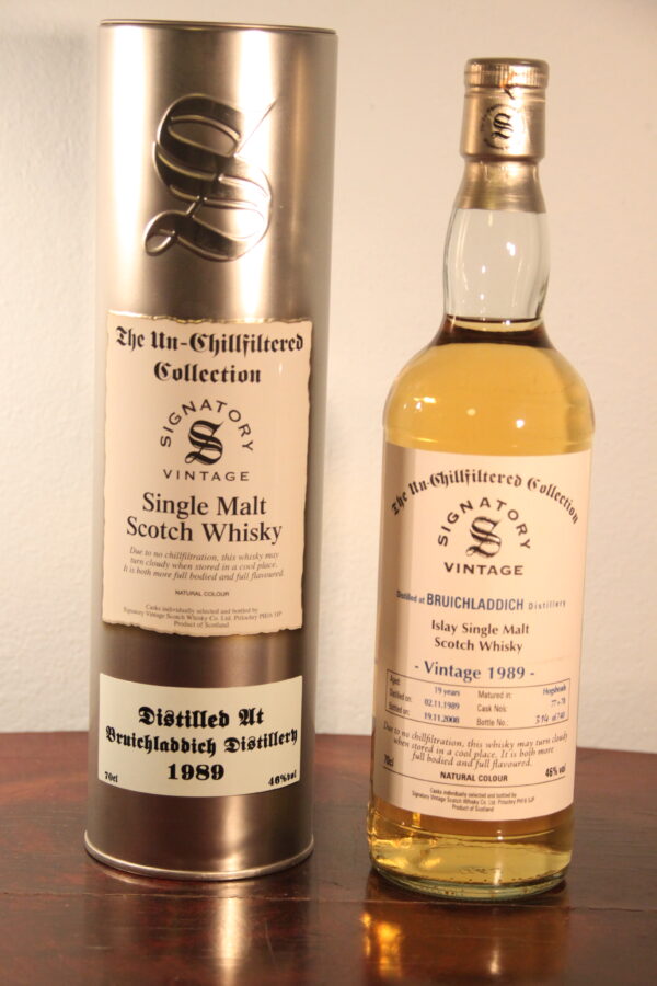 Signatory Vintage, Bruichladdich 19 Years Old The Un-Chillfiltered Collection 1989, 70 cl, 46 % Vol. (Whisky), Schottland, Speyside, Destilliert: 1989 Abgefllt: 2008 Fass Nummer: 77 + 78  Anzahl Flaschen: 740 weltweit 