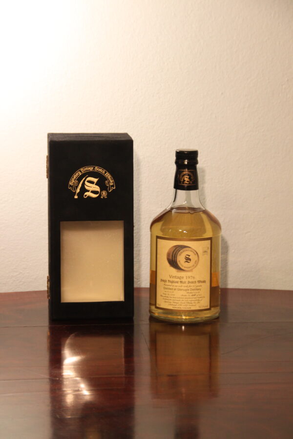 Signatory Vintage, Glenugie 27 Years Old Vintage Collection - Dumpy 1976/2003, 70 cl, 51.1 % Vol. (Whisky), Schottland, Speyside, Destilliert: 1976 Abgefllt: 2003 Fass Nummer: 2700 Anzahl Flaschen: 257