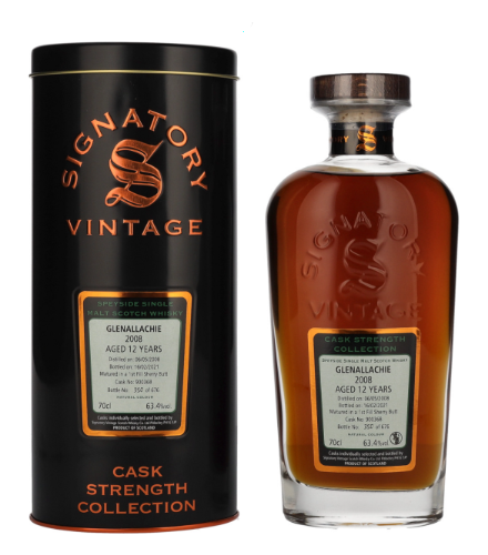 Signatory Vintage, GLENALLACHIE 12 Years Old Cask Strength Collection 2008, 70 cl, 63.4 % Vol. (Whisky), Schottland, Speyside,  Dieser Whisky gehrt zur Cask Strength Collection von Signatory Vintage und reift 12 Jahre lang im First Fill Sherry Butt.  Destilliert: 6. Mai 2008 Abgefllt: 16. Februar 2021 Limitiert auf 676 Flaschen weltweit.          Farbe: Bernstein. Nase: Noten von Pflaumen, Feigen, Kirschen, dunkler Schokolade, Tabak, Zimt, Eichenholz.  Geschmack: Intensiv, Trockenobst, Blaubeeren, Pflaumen, Leder, Tabak, Walnsse, Kaffee.  Abgang: Lang anhaltend, wrzig sss, leicht trocken, dunkle Frchte, Nsse.