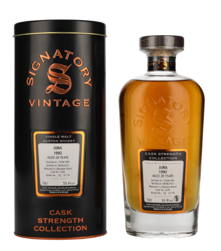 Signatory Vintage, JURA 28 Years Old Cask Strength Collection 1992, 70 cl, 55.4 % Vol. (Whisky), Schottland, Jura,   Dieser Whisky gehrt zur Cask Strength Collection von Signatory Vintage und reift 28 Jahre lang in Bourbon Barrels. Destilliert: 10. April 1992 Abgefllt: 08. Juni 2020 Fassnummer: 2506 Limitiert auf 179 Flaschen weltweit.          Farbe: Helles Gold. Nase: Frische Frchte, Nsse, Schokolade, Mokka. Geschmack: Frische und fruchtige Noten, Schokolade, Biskuit. Abgang: Lang anhaltend.