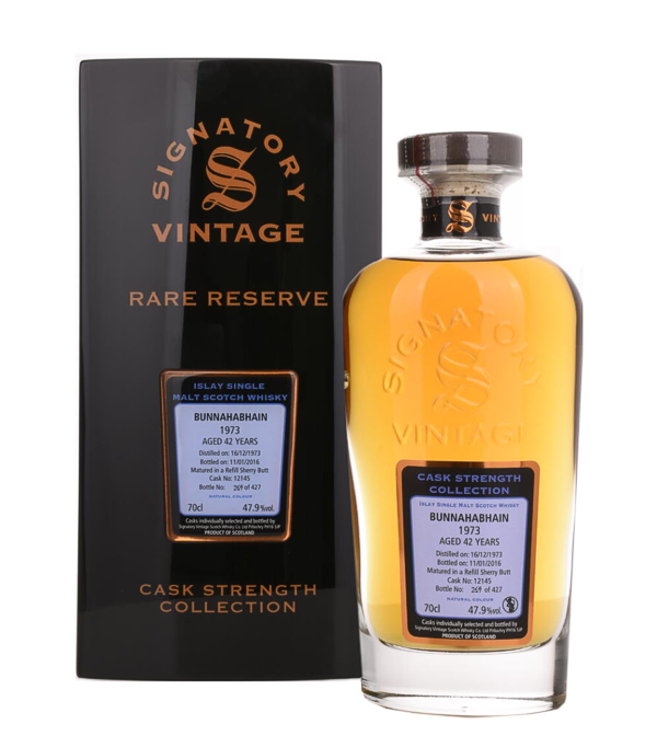 Signatory Vintage, Bunnahabhain 42 Years Old Rare Reserve - Cask Strength Collection 1973, 70 cl, 47.9 % Vol. (Whisky), Schottland, Isle of Islay,     Dieser Whisky reift 42 Jahre lang im Refill Sherry Butt und wird mit seiner natrlichen Farbgebung abgefllt.    Destilliert: 16.12.1973  Abgefllt: 11.01.2016    Limitiert auf 427 Flaschen weltweit.          Farbe: Bernstein.  Nase: Exotische Frchte, Rauch.  Geschmack: Rauchig, Bananen, Guaven, Mangos, Pfirsiche, Ingwer.  Abgang: Lang anhaltend.